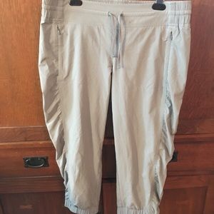 Athleta Capri pants